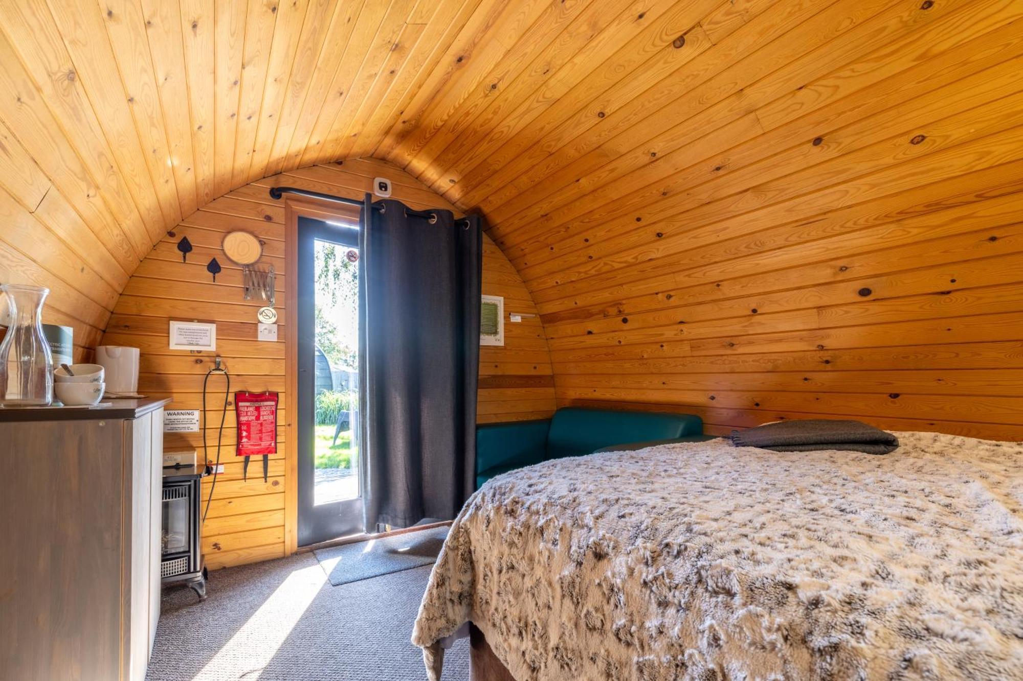 The Little Hide - Adult Only Camping Pods Wigginton  Exterior foto